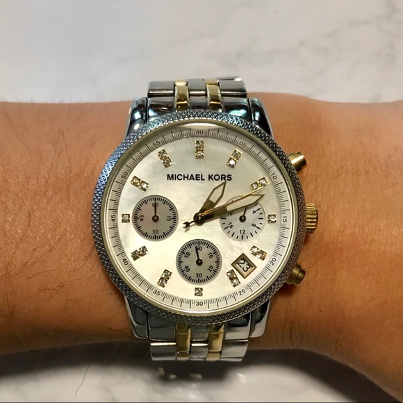 Michael Kors Mk557 Twotone Chronograph 